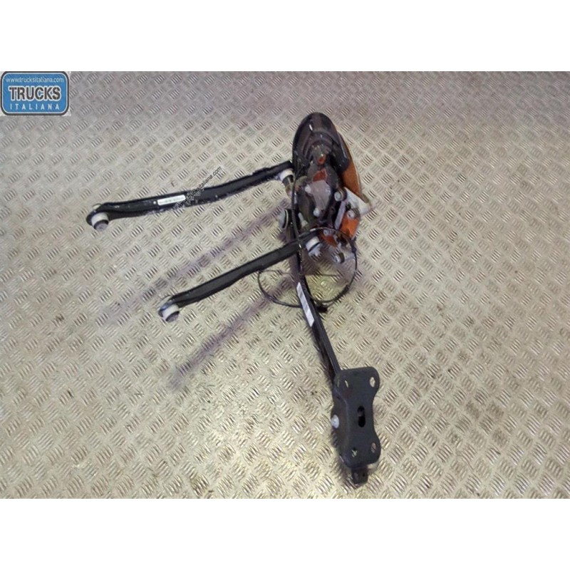 FIAT MONTANTE POSTERIORE SINISTRO FIAT F.500X (5F) 2014>2019 used