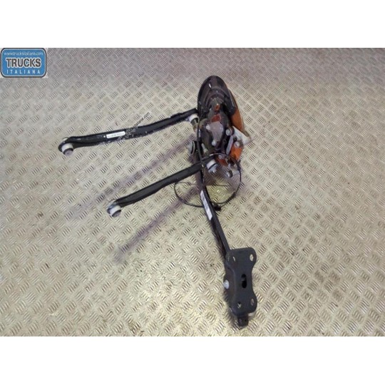 MONTANTE POSTERIORE SINISTRO FIAT F.500X (5F) 2014>2019 usato