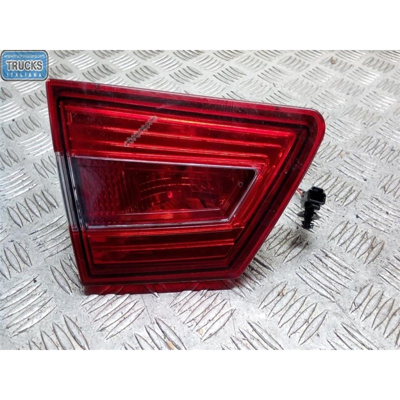 RENAULT LEFT REAR LIGHT ON BACK RENAULT Clio 2012>2016 used