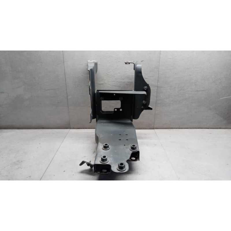 MERCEDES-BENZ truck SUPPORTO PEDANA SX MERCEDES-BENZ truck Actros euro 6 2022> usato