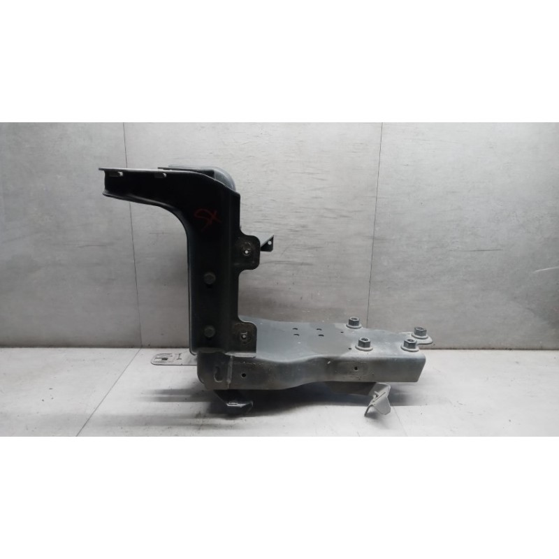 MERCEDES-BENZ truck SUPPORTO PEDANA SX MERCEDES-BENZ truck Actros euro 6 2022> usato