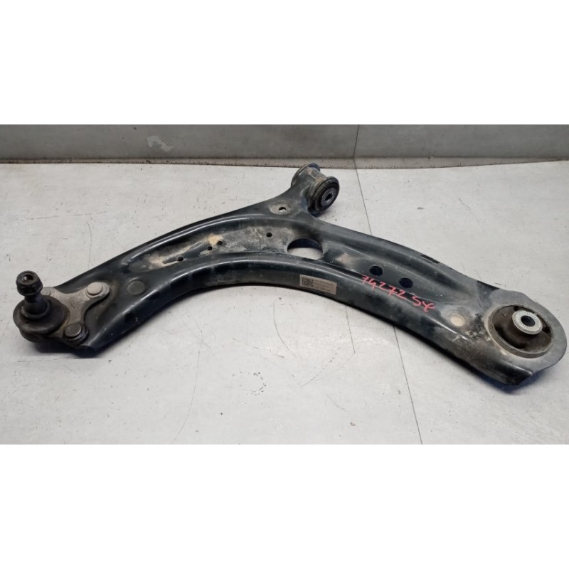 VOLKSWAGEN CONTROL ARM FRONT LOWER LEFT  VOLKSWAGEN T-Roc 2017>2021 used