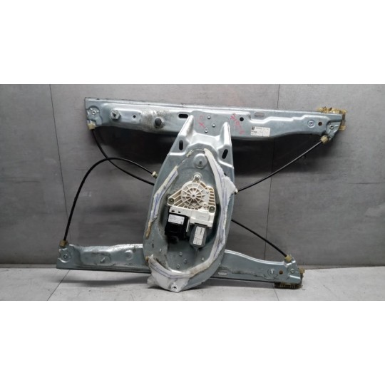 FRONT LEFT POWERED WINDOWS  RENAULT truck T 2014> used