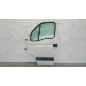 LEFT FRONT DOOR RENAULT van...