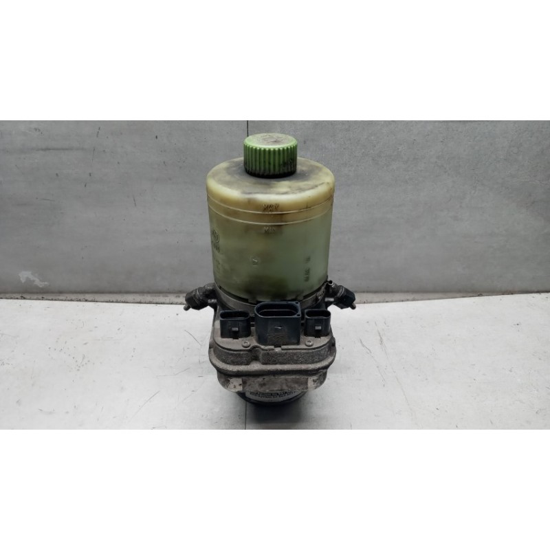 VOLKSWAGEN STEERING PUMP VOLKSWAGEN Polo 2001>2005 used
