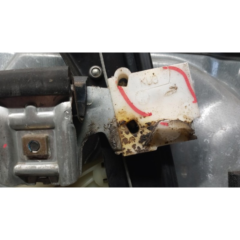 VOLKSWAGEN ALZA VETRI ANTERIORI DESTRO VOLKSWAGEN Polo 2001>2005 usato