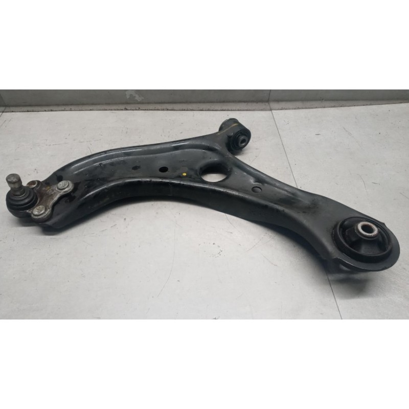 HYUNDAI CONTROL ARM FRONT LOWER LEFT  HYUNDAI Tucson 2015>2018 used