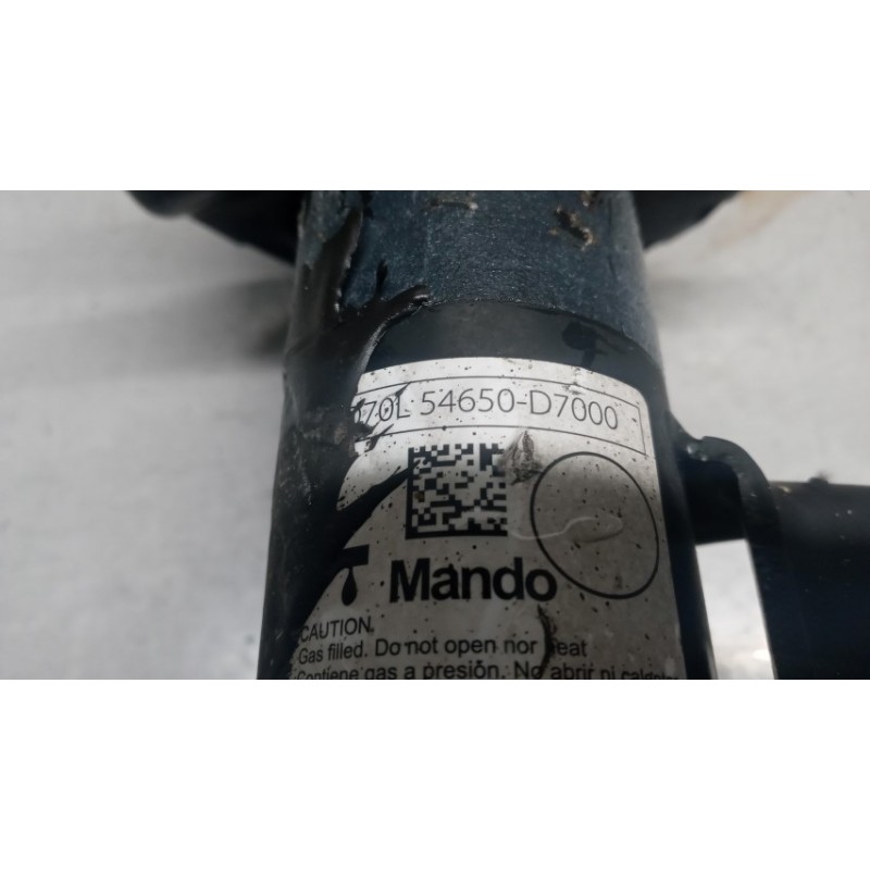 HYUNDAI LEFT FRONT SCHOCK ASSORBER HYUNDAI Tucson 2015>2018 used