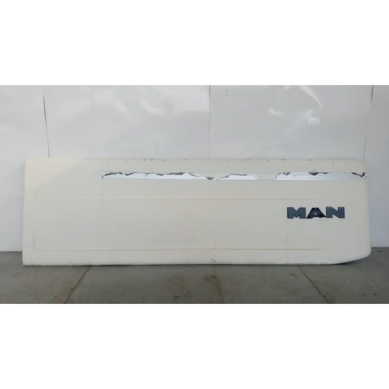 MAN MINISKIRT LEFT MAN TGX  used