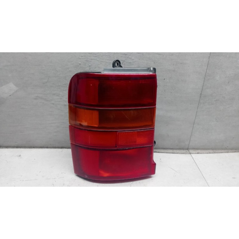 NISSAN FARO POSTERIORE ESTERNO SINISTRO NISSAN Serena 1991>1999 usato