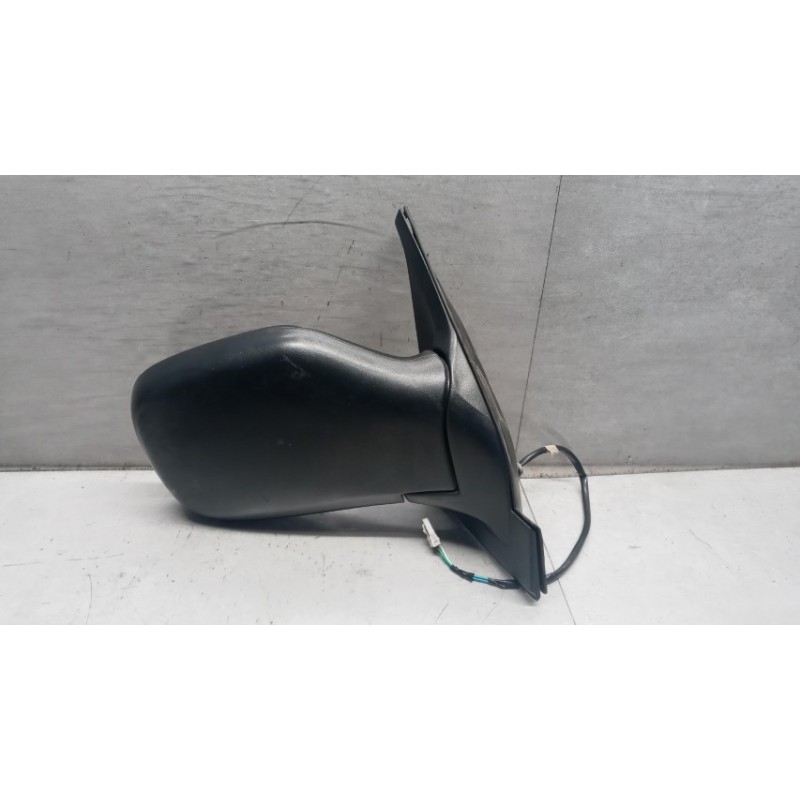 NISSAN RIGHT ELETRIC REAR-VIEW MIRROR  NISSAN Serena 1991>1999 used
