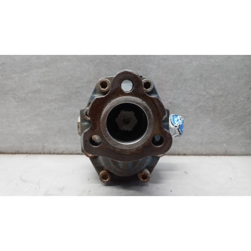 ISUZU HYDRAULIC PUMP  ISUZU N2R used