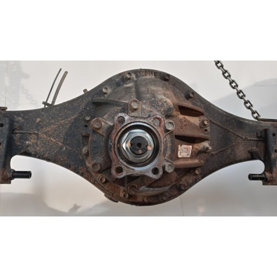 GRUPPO DIFFERENZIALE POSTERIORE ISUZU N2R usato