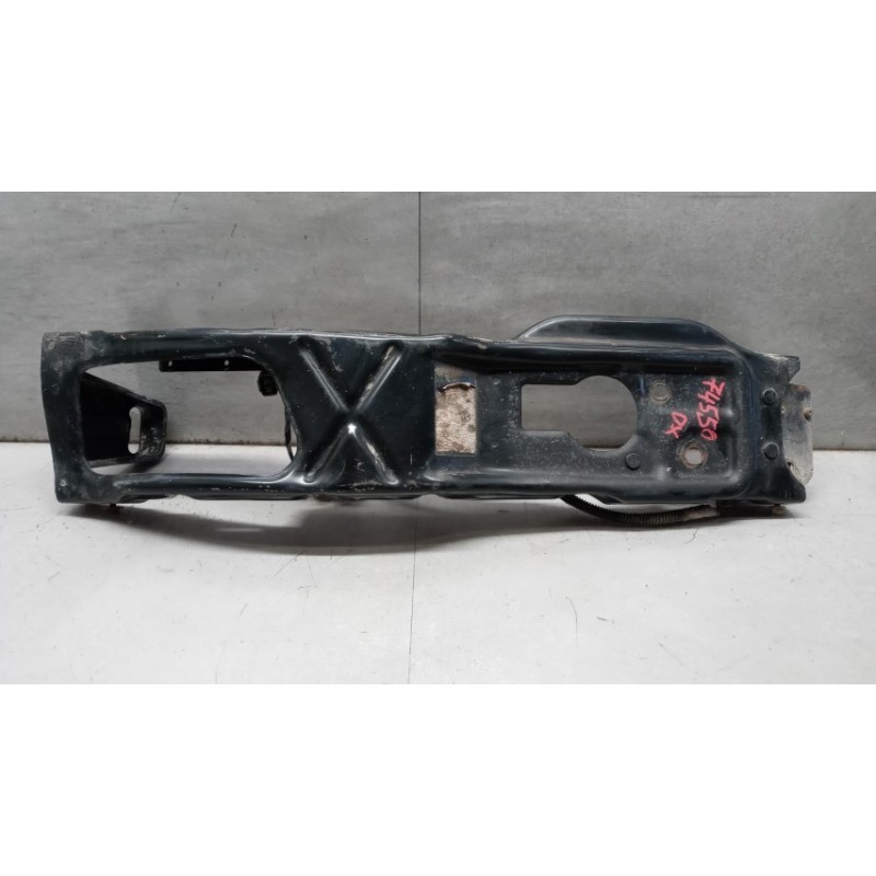 ISUZU SEDE FARI DESTRO ISUZU N2R usato