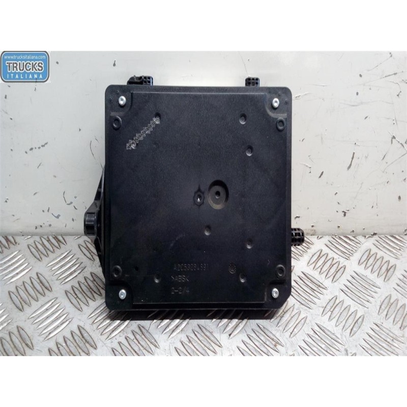 RENAULT CENTRALINE VARIE A RENAULT Scenic 2009>2012 usato