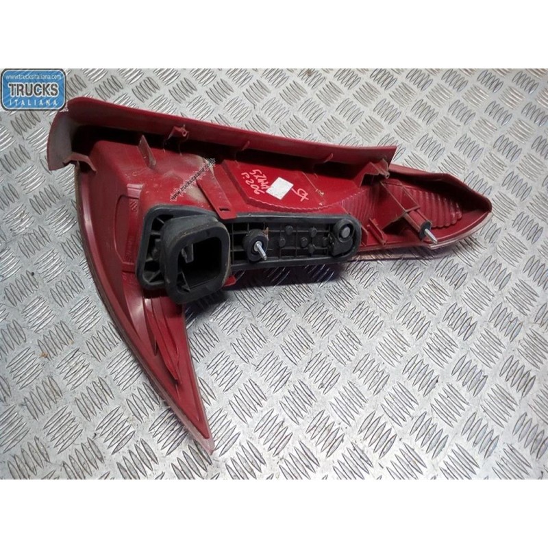 PEUGEOT LEFT REAR LIGHT 
 PEUGEOT 206 2003>2012 used