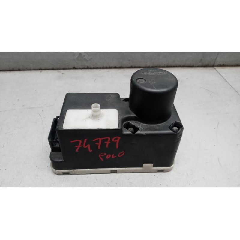 VOLKSWAGEN CENTRALINA CHIUSURA VOLKSWAGEN Polo 1999>2001 usato