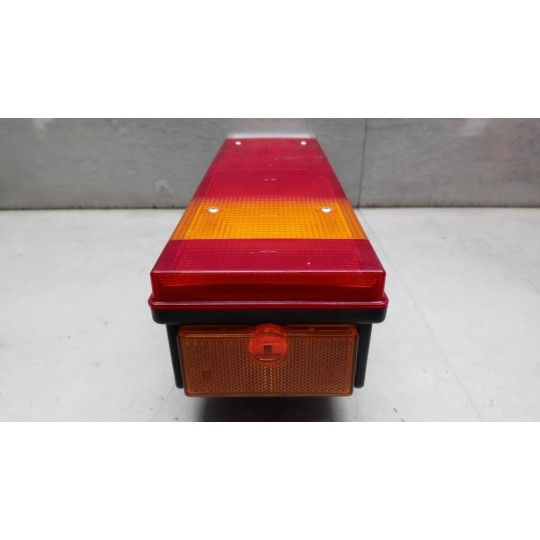 FARO POSTERIORE ESTERNO DESTRO IVECO Stralis 2007>2013 usato