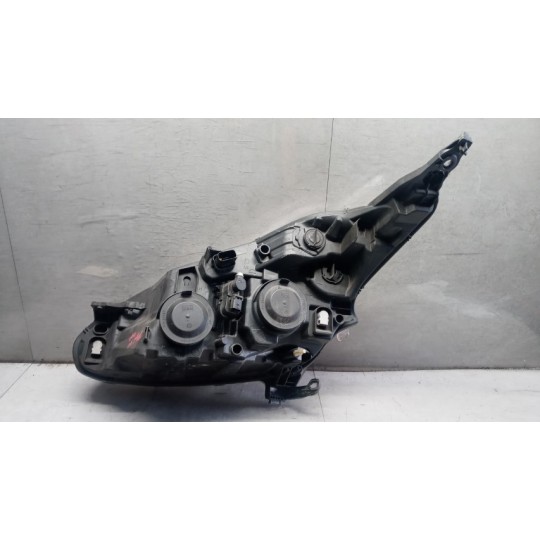 RIGHT HEADLIGHT PEUGEOT 208 2012>2015 used