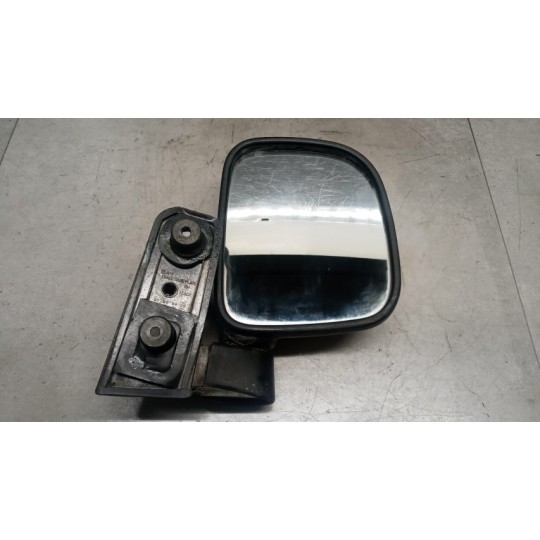 REARVIEW RIGHT  HYUNDAI H-1 1995> used