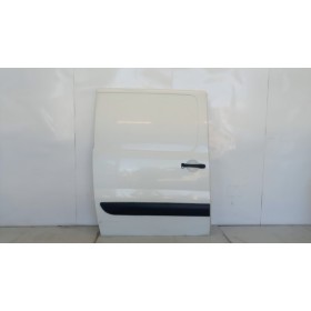 RIGHT SIDE SLIDING DOOR...