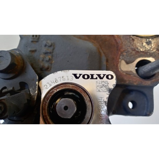 PINZA POSTERIORE SINISTRA VOLVO truck FH13 usato
