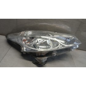 RIGHT HEADLIGHT PEUGEOT 208...