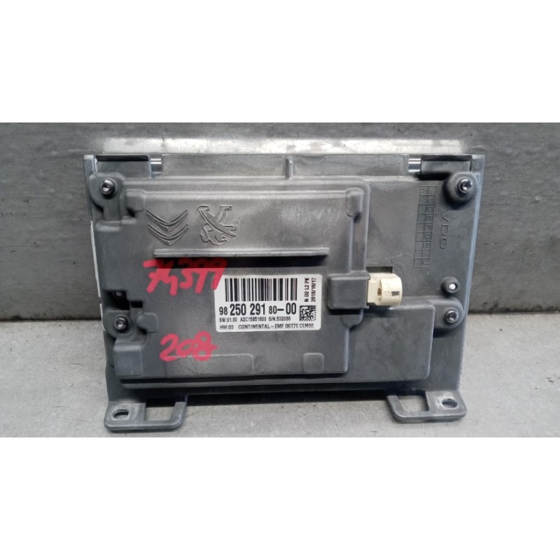 PEUGEOT VARIOUS DISPLAY  PEUGEOT 208 2015>2019 used