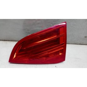 RIGHT REAR LIGHT ON BACK...