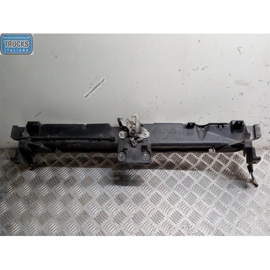 RIVESTIMENTO SUPERIORE ANTERIORE PEUGEOT 1007 2005> usato