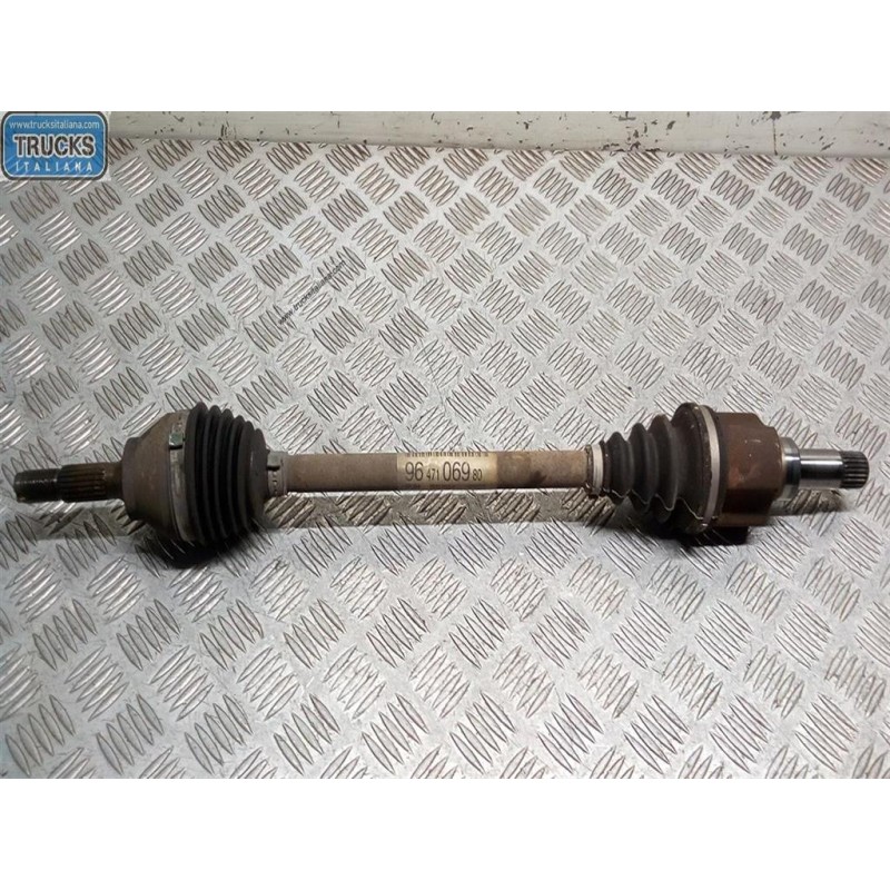 PEUGEOT FRONT HALF-AXLES LEFT  PEUGEOT 1007 2005> used