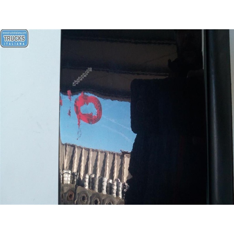 PEUGEOT RIGHT FRONT DOOR  PEUGEOT 1007 2005> used