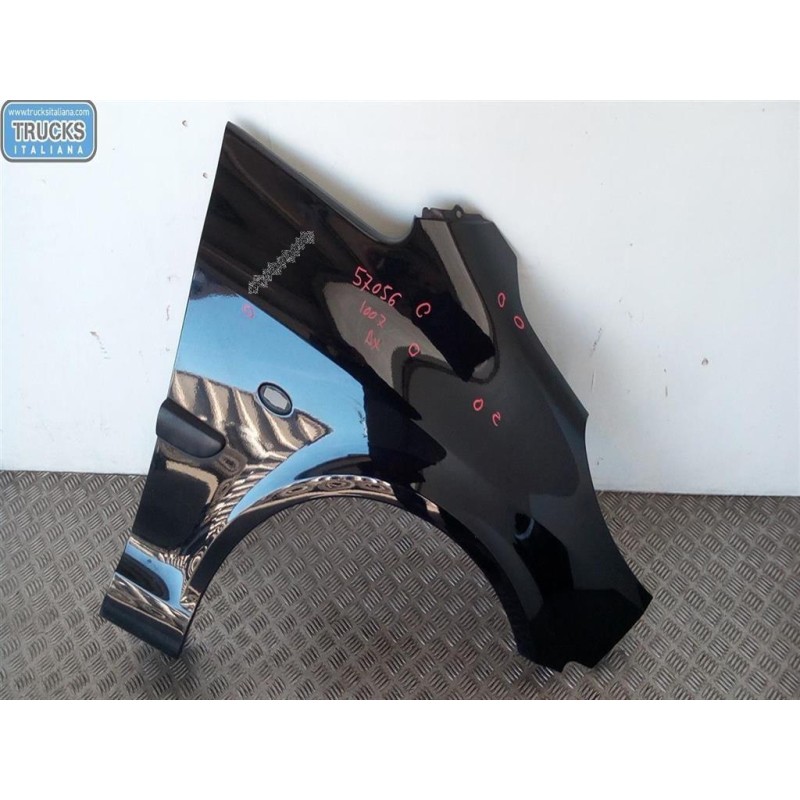 PEUGEOT RIGHT FRONT MUDGUARD  PEUGEOT 1007 2005> used