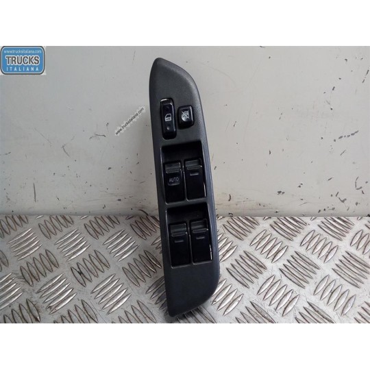 VARIOUS SWITCHES AND BUTTONS A
 TOYOTA Rav 4 2002>2006 used