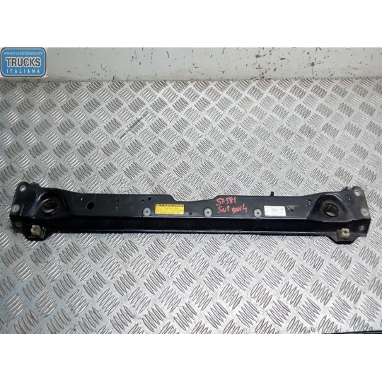 RIVESTIMENTO SUPERIORE ANTERIORE TOYOTA Rav 4 2002>2006 usato