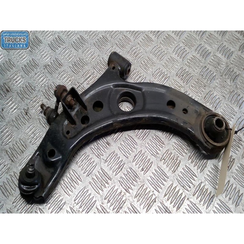 DAIHATSU CONTROL ARM FRONT LOWER LEFT  DAIHATSU Sirion 2005> used