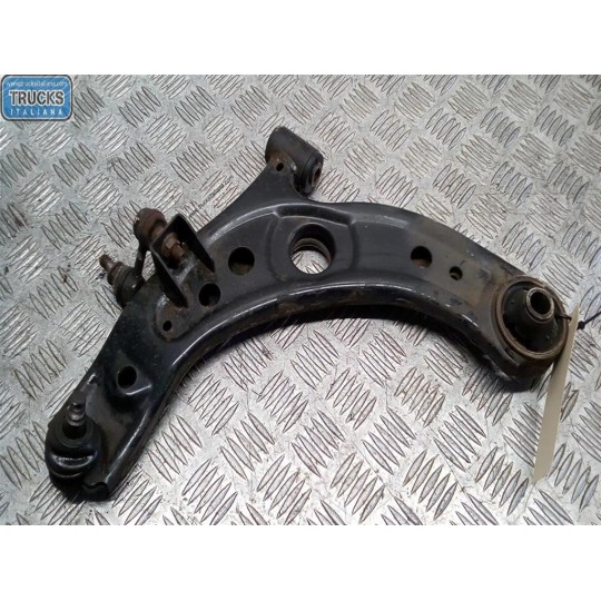 BRACCIO OSCILLANTE ANTERIORE INFERIORE SINISTRO DAIHATSU Sirion 2005> usato