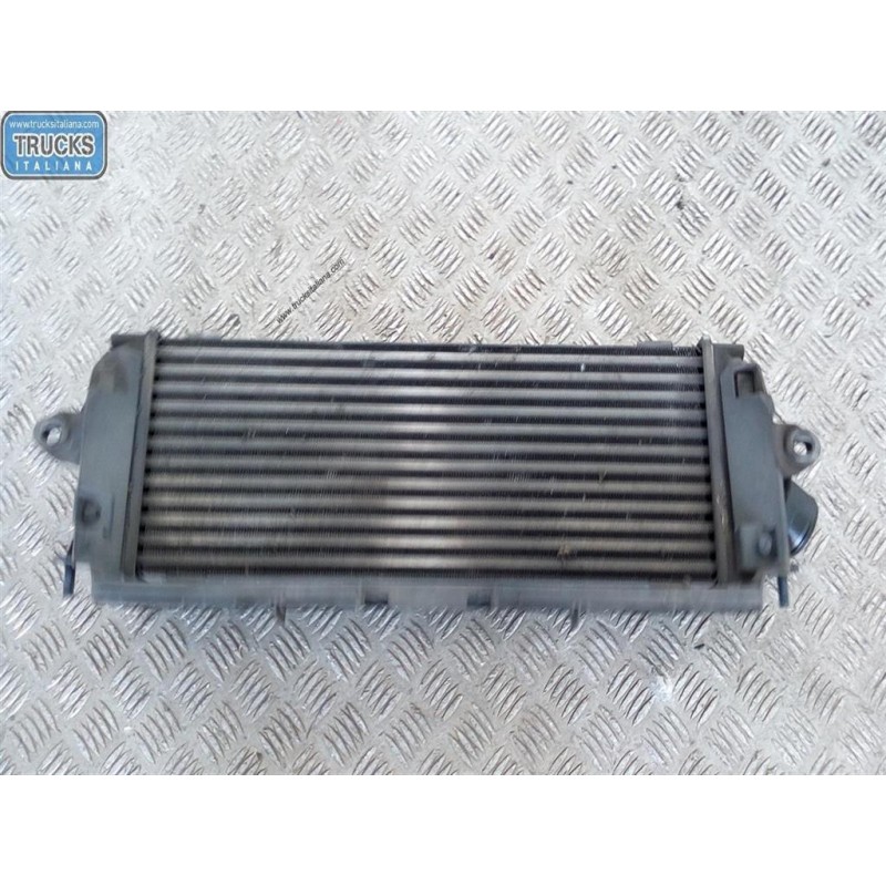 OPEL van RADIATORE INTERCOOLERS OPEL van Vivaro A 2002>2006 usato