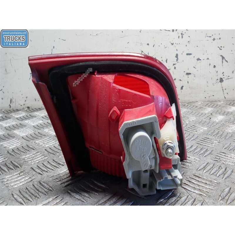 AUDI RIGHT REAR LIGHT ON BACK  AUDI A3 Sportback 2005>2008 used