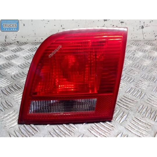 FARO POSTERIORE INTERNO DESTRO AUDI A3 Sportback 2005>2008 usato