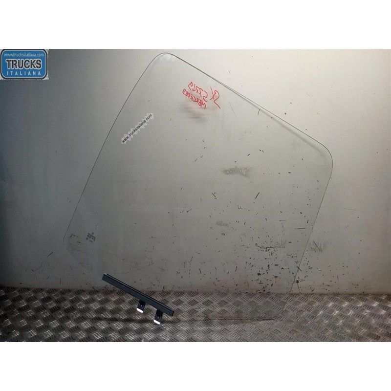 MERCEDES-BENZ truck GLASS FRONT DOOR LEFT MERCEDES-BENZ truck Atego euro 6 2014> used