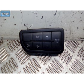 INTERRUTTORI E PULSANTI...