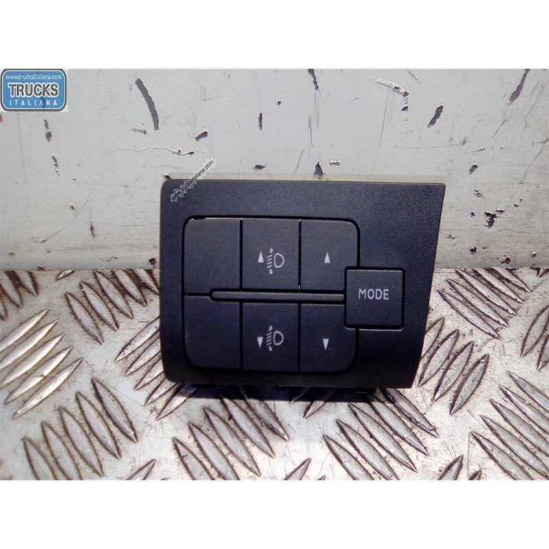 FIAT van INTERRUTTORI E PULSANTI ABITACOLO FIAT van Ducato 2006>2014 usato