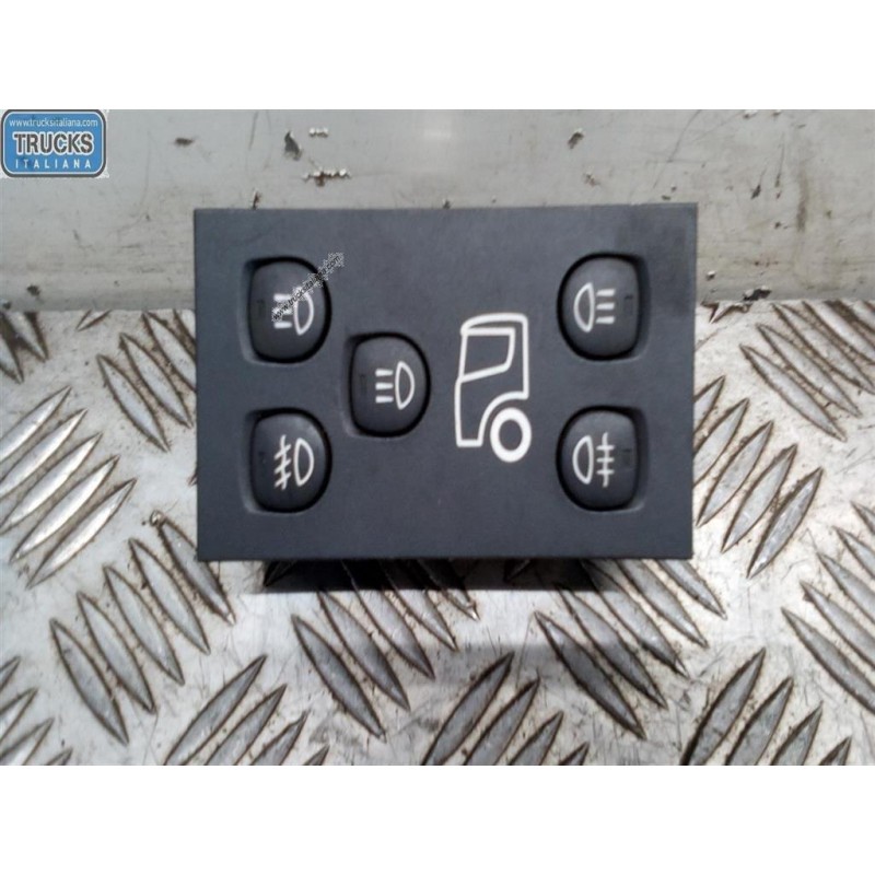 SCANIA INTERRUTTORI E PULSANTI ABITACOLO SCANIA Serie R 2005> usato