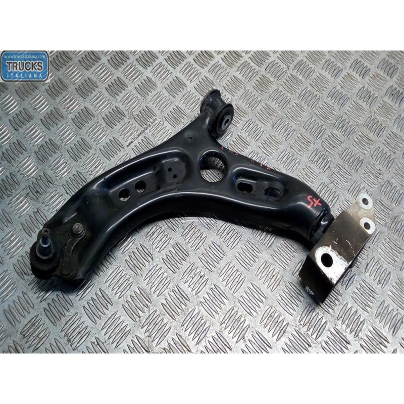 VOLKSWAGEN CONTROL ARM FRONT LOWER LEFT  VOLKSWAGEN Touran 2010> used