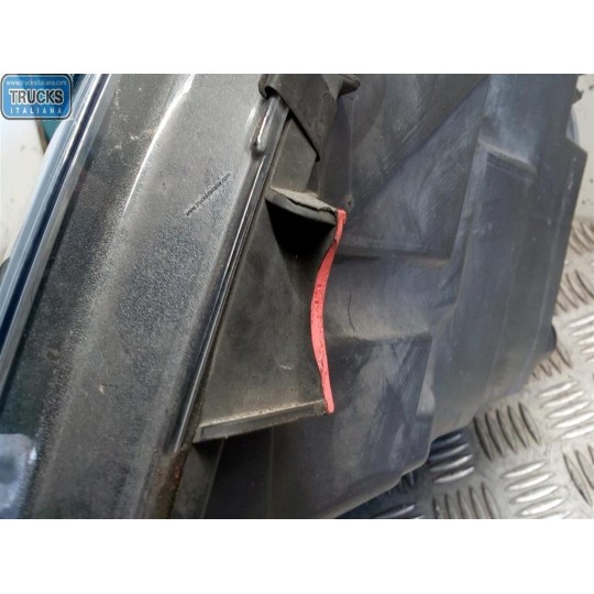 FARO ANTERIORE DESTRO VOLKSWAGEN van Trasporter T5 2009>2015 usato