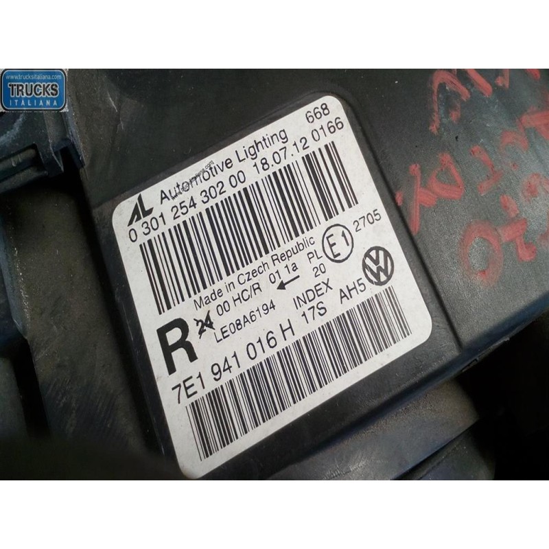 VOLKSWAGEN van FARO ANTERIORE DESTRO VOLKSWAGEN van Trasporter T5 2009>2015 usato