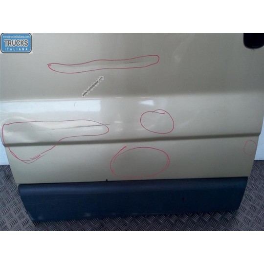 RIGHT SIDE SLIDING DOOR NISSAN Van Primastar 2002> used