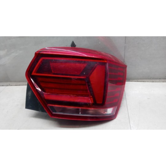 FARO POSTERIORE ESTERNO DESTRO VOLKSWAGEN Polo 2017>2021 usato