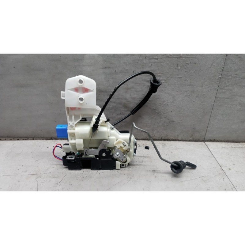 VOLKSWAGEN SERRATURA SCROCCO VOLKSWAGEN Polo 2005>2009 usato